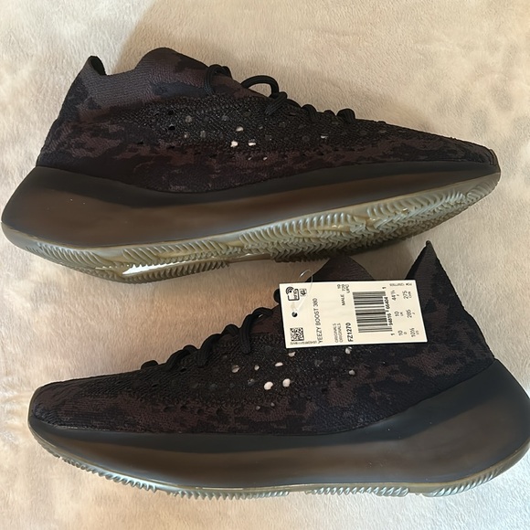 Yeezy Boost 380 Size 10.5 SKU FZ1270 Onyx - Picture 2 of 8